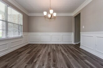 657 Howell Dr in Locust Grove, GA - Building Photo - Building Photo