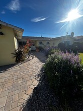 8479 Avalon Ct in Rancho Cucamonga, CA - Foto de edificio - Building Photo