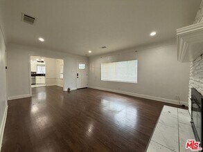 2040 Phillippi St in San Fernando, CA - Building Photo - Building Photo