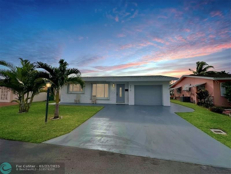 4510 NW 49th Dr in Tamarac, FL - Foto de edificio