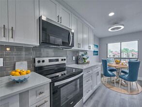 5380 Cedar Lake Dr in Boynton Beach, FL - Building Photo - Building Photo