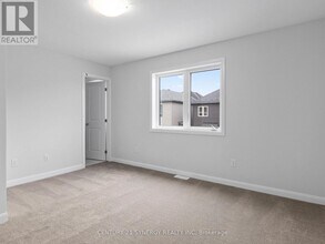 933 Athenry Ct in Ottawa, ON - Building Photo - Building Photo