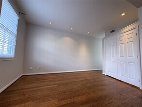 2813 Saint St in Houston, TX - Building Photo - Building Photo
