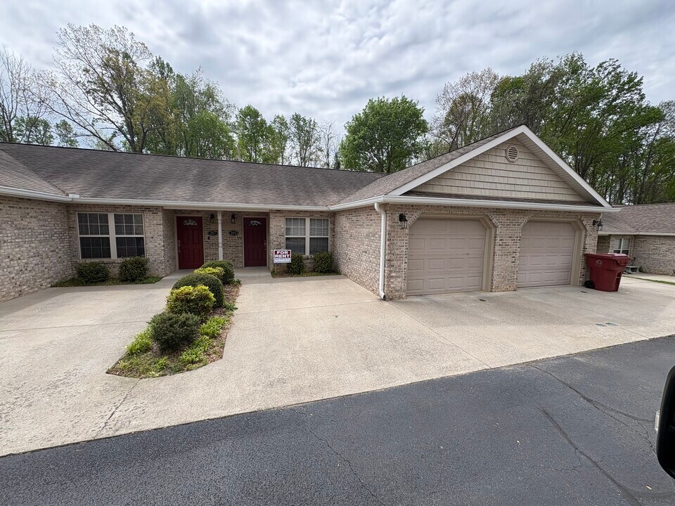 163 Browns Rd in Johnson City, TN - Building Photo