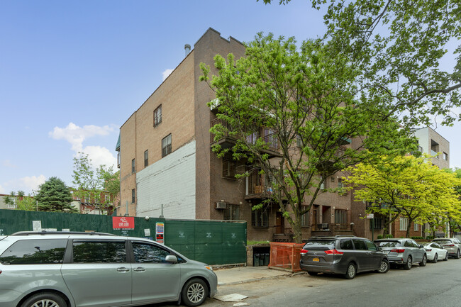 63 Lynch St in Brooklyn, NY - Building Photo - Building Photo