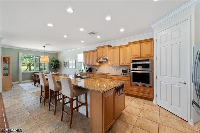 property at 6140 Victory Dr