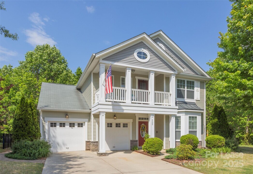 102 Four Seasons Way in Mooresville, NC - Building Photo