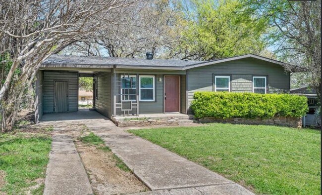 1725 Meadowlark Ln in Denison, TX - Building Photo - Building Photo
