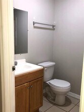 2406 S Maple Ave in Sanford, FL - Building Photo - Building Photo