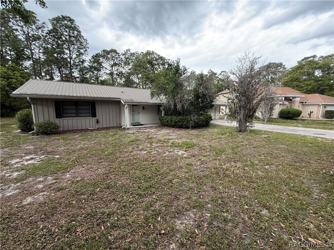 19 Boxelder Ct in Homosassa, FL - Building Photo - Building Photo