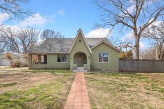 302 S Shiloh St, Unit SI ID1475799P in Springdale, AR - Foto de edificio - Building Photo