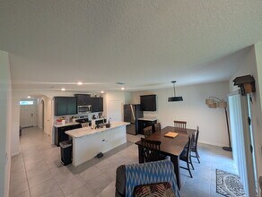 1606 Degroodt Rd SW in Palm Bay, FL - Building Photo - Building Photo