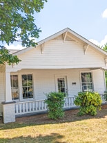 218 Howell St in Florence, AL - Building Photo