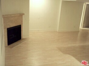 7035 Woodley Ave in Los Angeles, CA - Building Photo - Building Photo