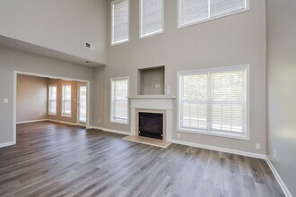 137 Lantana Dr in Locust Grove, GA - Building Photo - Building Photo