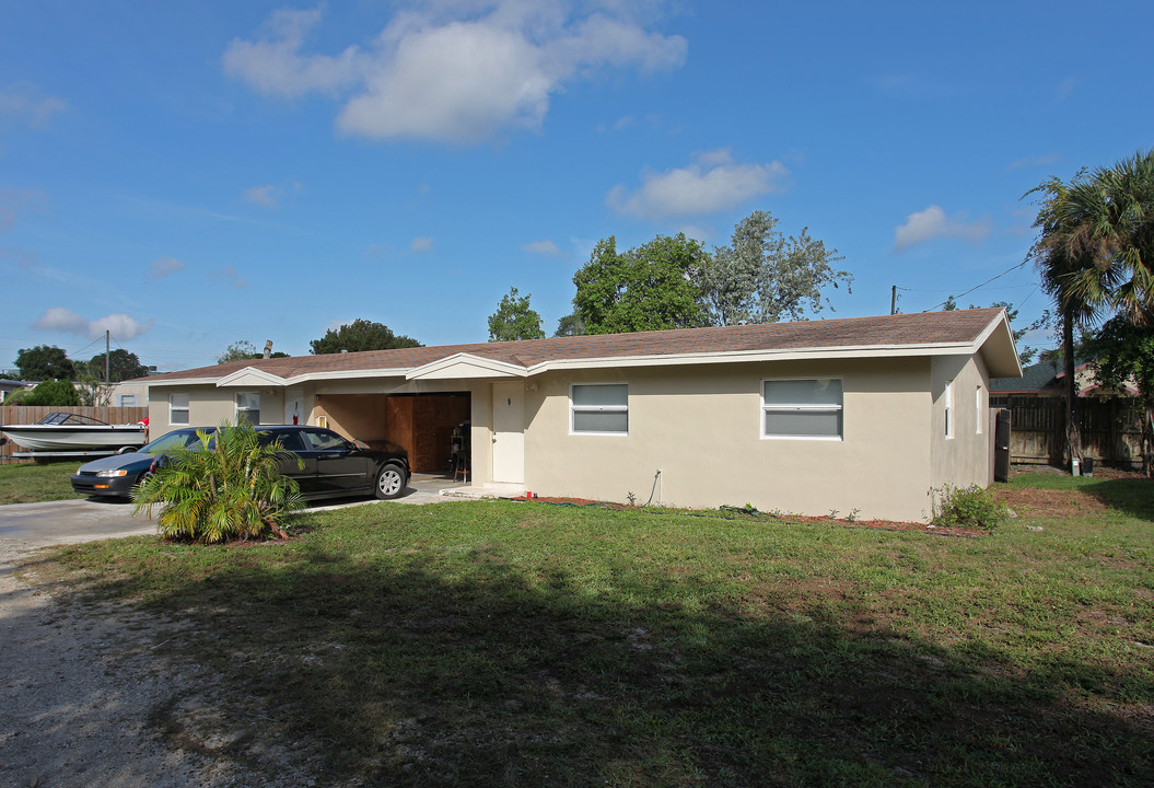 1825 Alice Ave in West Palm Beach, FL - Building Photo