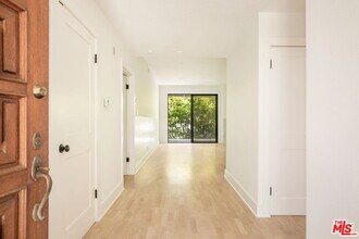 502 San Vicente Blvd in Santa Monica, CA - Building Photo - Building Photo