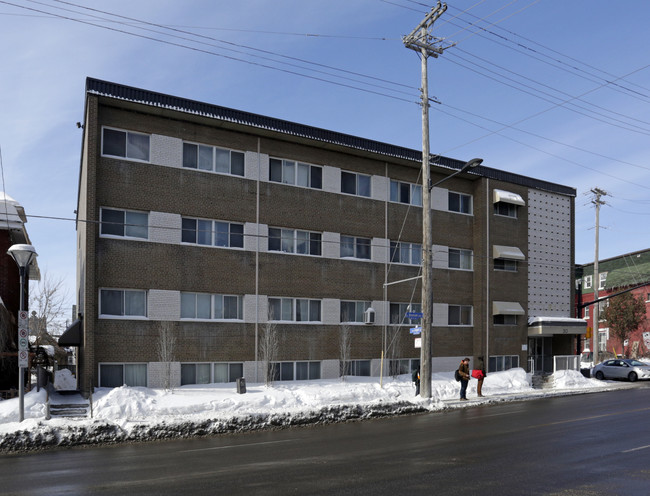 Bronson Terrace in Ottawa, ON - Building Photo - Building Photo