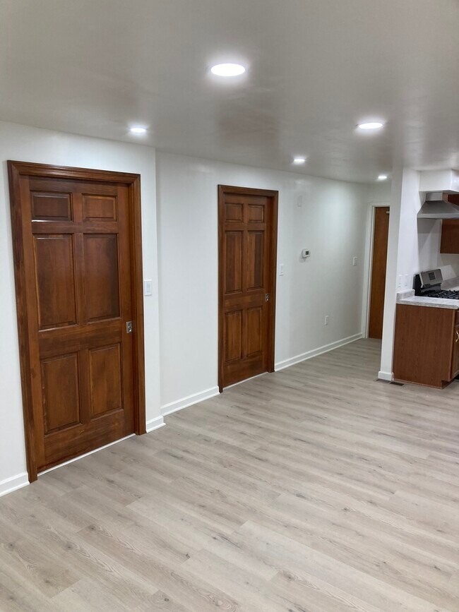 1100 Center Ave Rentals in West View, PA