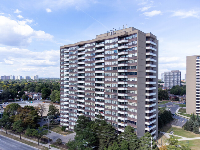 45 Huntingdale Blvd in Toronto, ON - Building Photo - Building Photo