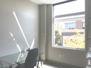 5 W Mountain St in Fayetteville, AR - Building Photo - Building Photo