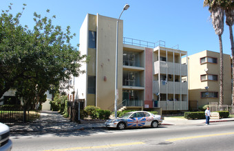 335 S Normandie Ave in Los Angeles, CA - Building Photo - Building Photo