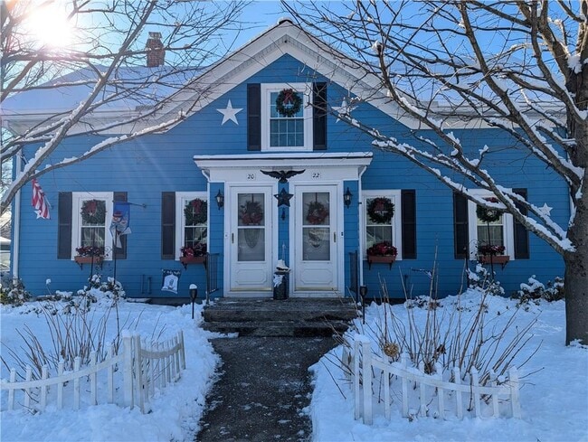 22 Oakland School St