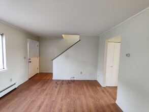 218 Oakville Ave in Waterbury, CT - Building Photo - Building Photo