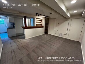 5514 39th Ave NE in Seattle, WA - Building Photo - Building Photo