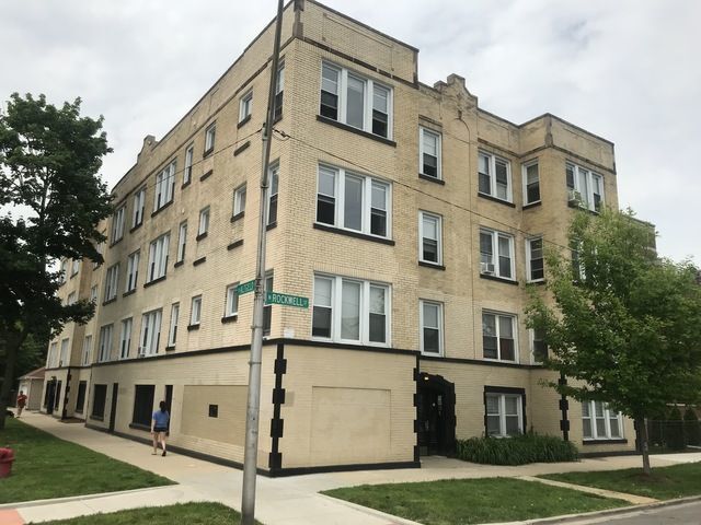 2500 N Rockwell St in Chicago, IL - Building Photo