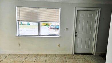 177 NE 12th Ave in Homestead, FL - Building Photo - Building Photo