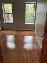 323 Eldert St in Brooklyn, NY - Building Photo - Building Photo