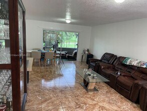 2500 SW 81st Ave in Davie, FL - Building Photo - Building Photo