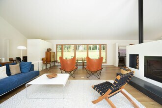 37 Canterbury Ln in Salisbury, CT - Building Photo - Building Photo