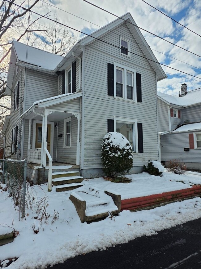 property at 213 W 11th St