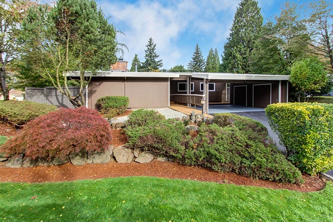 property at 10804 NE 47th St