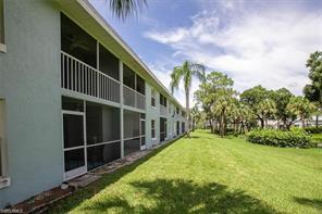 105 Wading Bird Cir-Unit -U-104 in Naples, FL - Building Photo - Building Photo