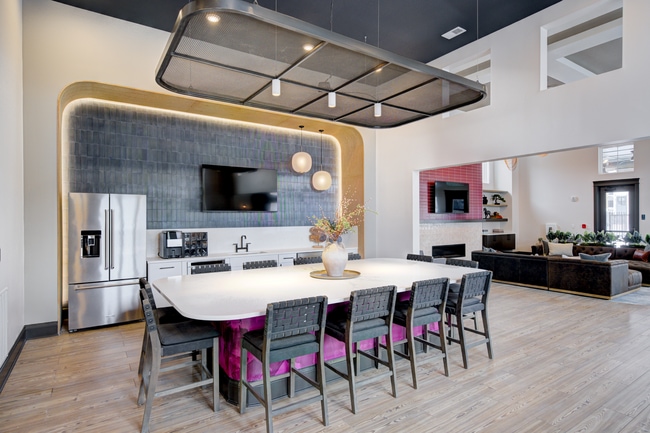 Hyde Park Towns & Flats in Noblesville, IN - Foto de edificio - Building Photo