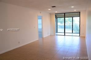212 Lake Pointe Dr in Oakland Park, FL - Building Photo - Building Photo
