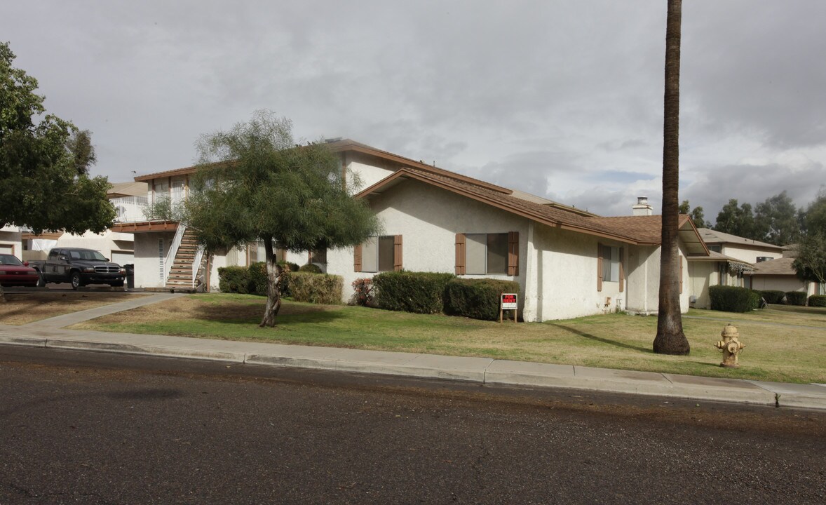 8102 N 33rd Ave in Phoenix, AZ - Building Photo