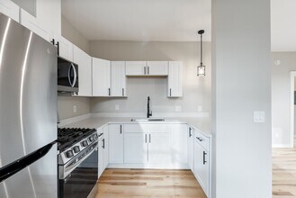 3433 SE Belmont St in Portland, OR - Building Photo - Building Photo