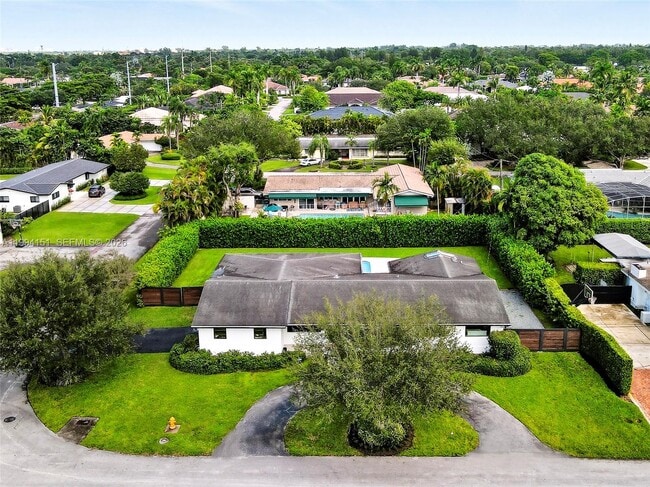 8341 SW 87th Terrace in Miami, FL - Building Photo - Building Photo