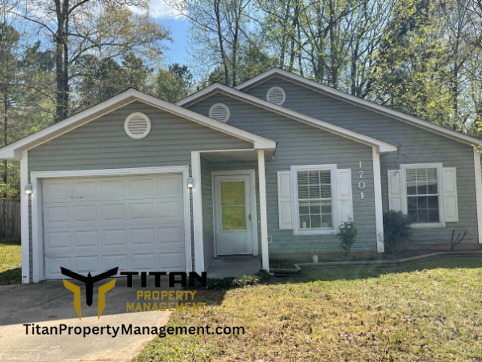 1701 AR-35 in Benton, AR - Building Photo