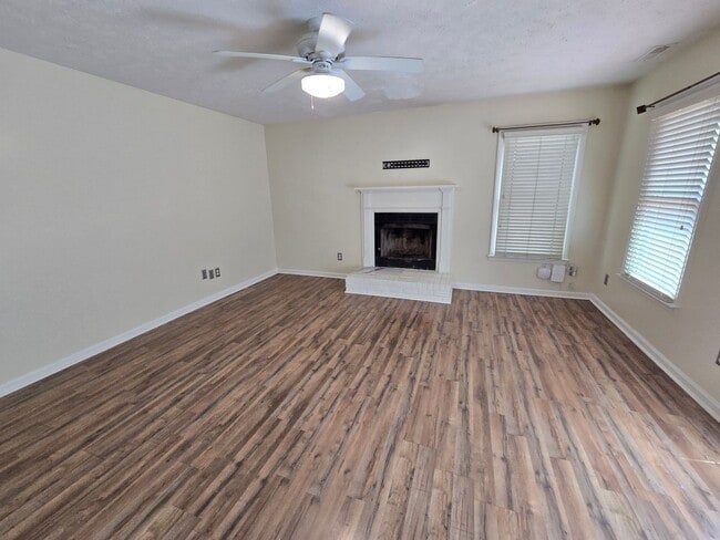 472 Brandermill Rd in Fayetteville, NC - Building Photo - Building Photo