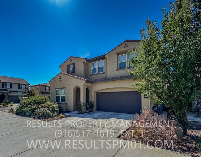 136 Lily Bay Cir in Sacramento, CA - Building Photo - Building Photo