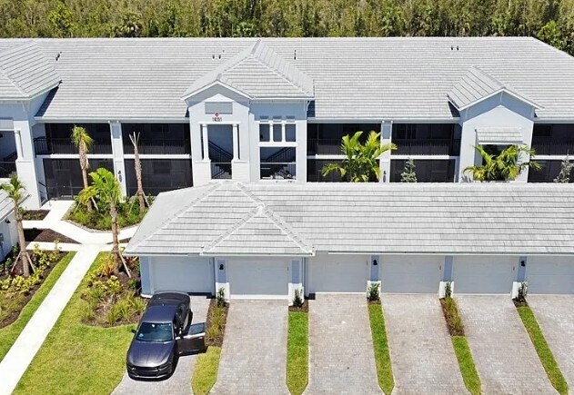 property at 14231 Heritage Landing Blvd
