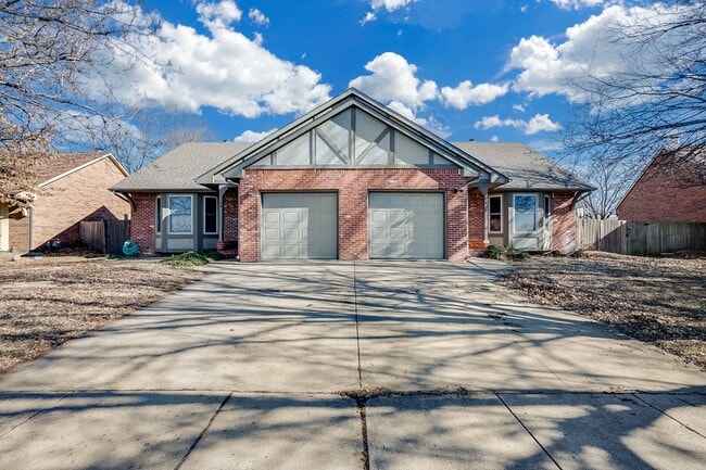1832 S Laurel St in Wichita, KS - Foto de edificio - Building Photo