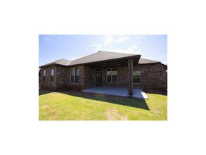 10825 NW 35th St in Yukon, OK - Building Photo - Building Photo
