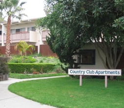 Country Club Apartments in Santa Barbara, CA - Building Photo - Building Photo