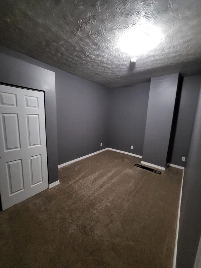 property at 804 Xenia Ave